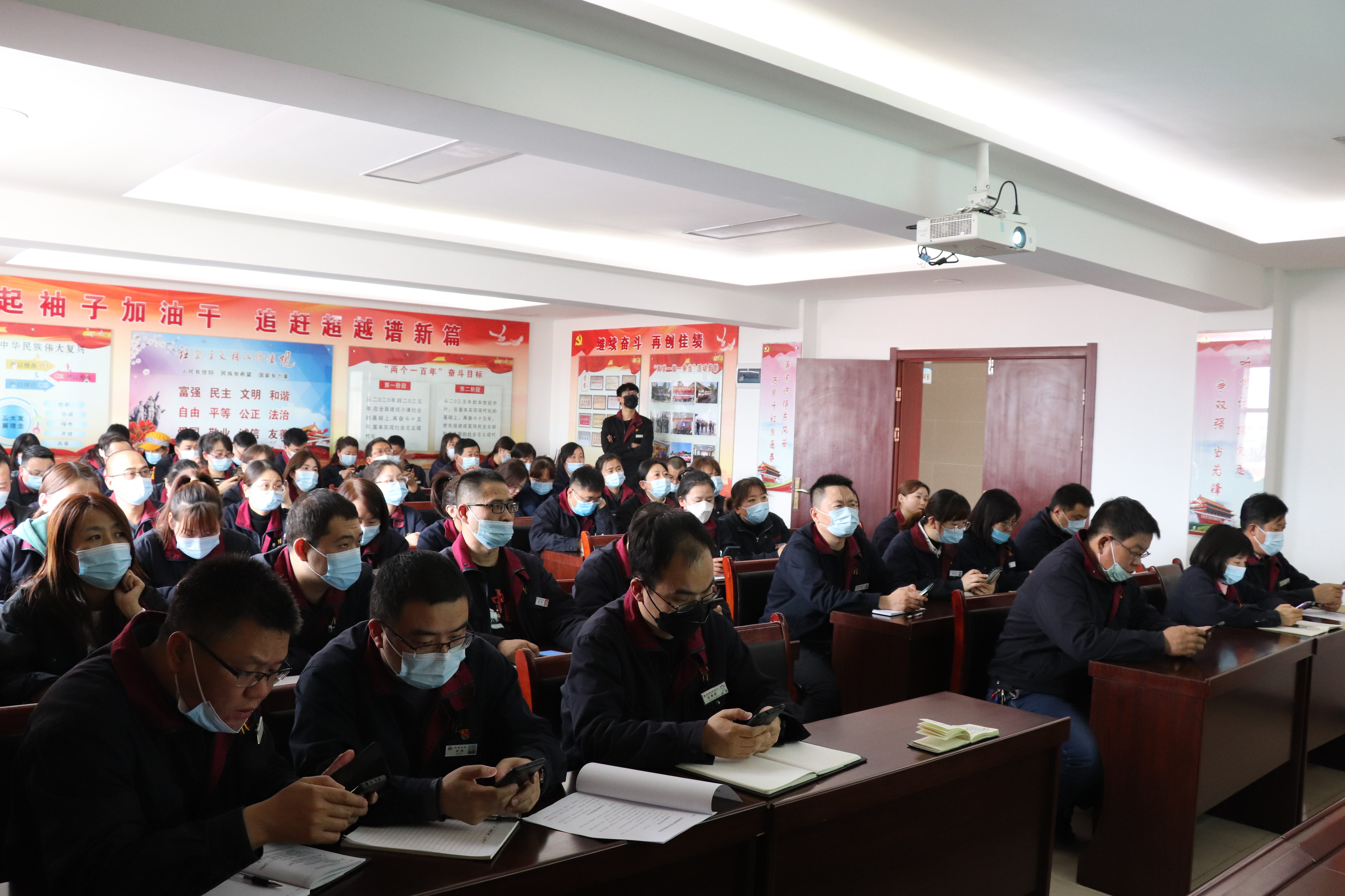 ��؈�������_��I(y��)΢�ź���I(y��)�]��ʹ����Ӗ(x��n)��