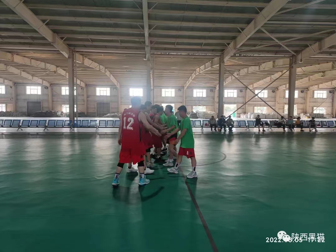 ���Tú������푡��ഺ�oη������ǰ�С��@��(li��n)�xِ