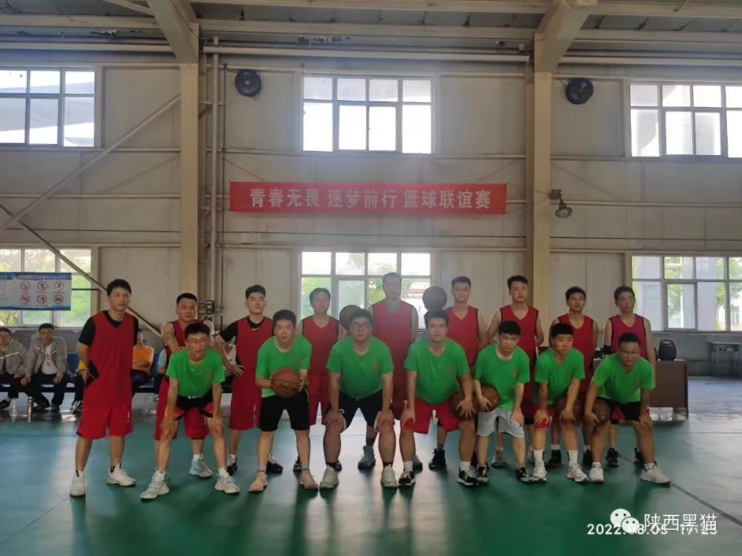 ���Tú������푡��ഺ�oη������ǰ�С��@��(li��n)�xِ